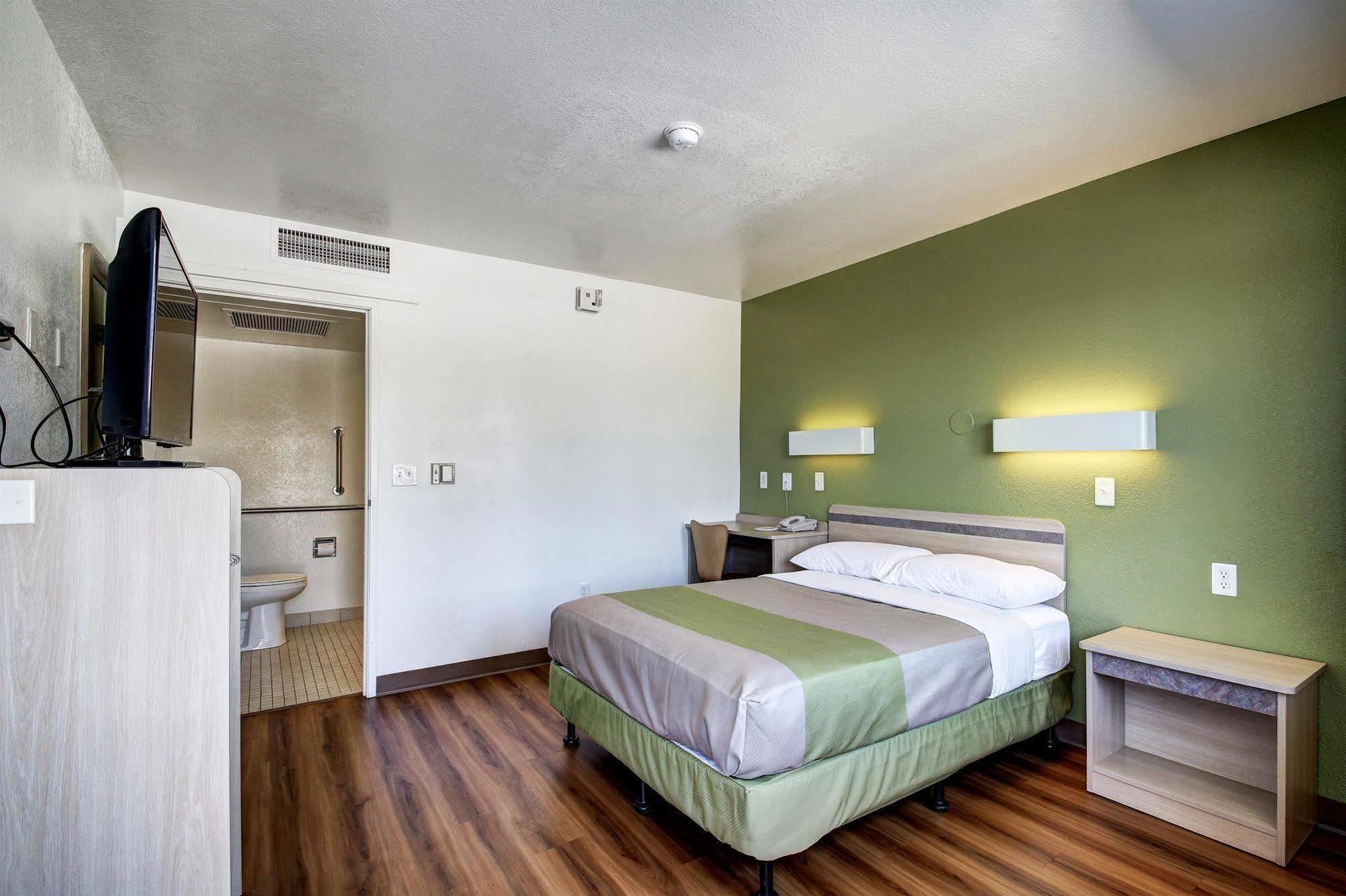 Econo Lodge Midvale Eksteriør billede