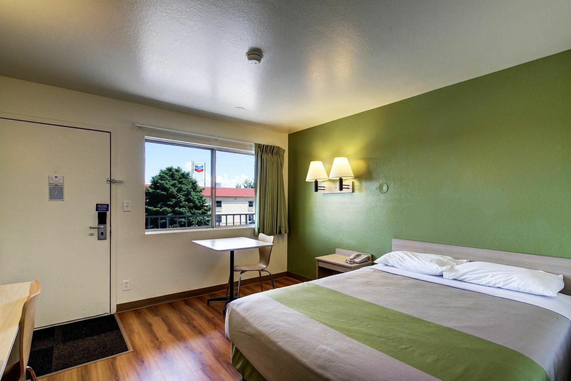Econo Lodge Midvale Eksteriør billede